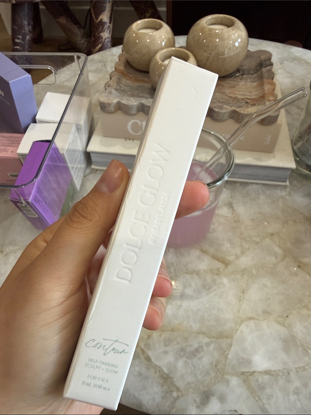 Contour Self-Tanning Sculpt + Glow — White